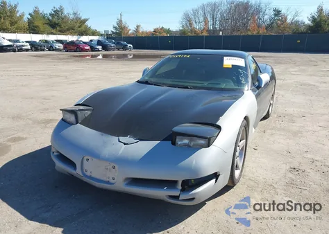 2000 Chevrolet Corvette z USA, uszkodzony, nr VIN 1G1YY22G9Y5100431